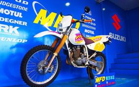 SUZUKI DR250 R SJ45A