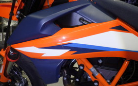 KTM 690 SMC R 2024