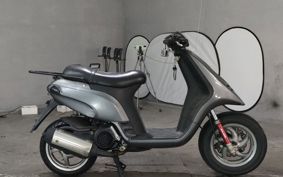 PIAGGIO PIAGGIO TYPHOON125 ZAPM0200