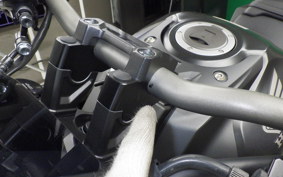 HONDA CB650R E-Clutch 2024 RH17