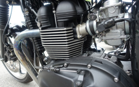 TRIUMPH BONNEVILLE 2016 TJ9107
