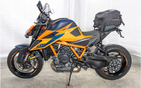 KTM 1290SUPER DUKE 2021 V3940