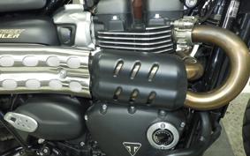 TRIUMPH STREET SCRAMBLER 2021