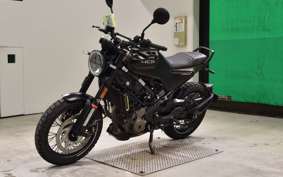 HUSQVARNA SVARTPILEN 401 2023