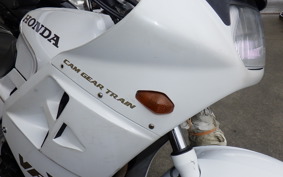 HONDA VFR750F 1987 RC24