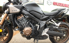 HONDA CB650R E-Clutch 2025 RH17