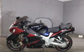 SUZUKI GSX-1300R HAYABUSA 2004 GW71A