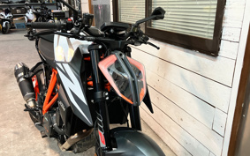 KTM 1290 SUPER DUKE R 2020 V3940