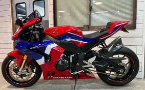 HONDA CBR1000RR-R FB SP 2022 SC82