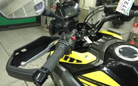 SUZUKI Vｽﾄﾛｰﾑ250A 2012
