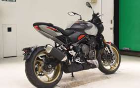 TRIUMPH TRIDENT 800 2026