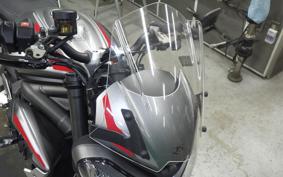 TRIUMPH STREET TRIPLE RS 2021