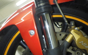 TRIUMPH STREET TRIPLE R 2011