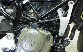 HUSQVARNA SVARTPILEN 250