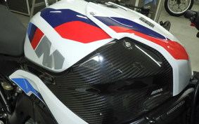 BMW M1000R 2023
