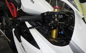 TRIUMPH DAYTONA 675 R 2015