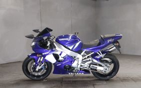 YAMAHA YZF-R1 2002 RN04