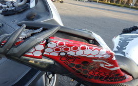 YAMAHA YZF-R15