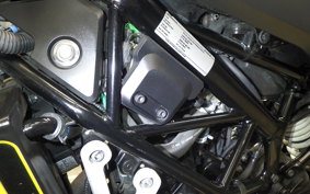 HUSQVARNA SVARTPILEN 125