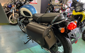 TRIUMPH BONNEVILLE T100 2017 DAD70G