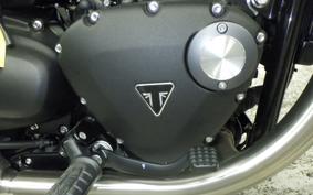 TRIUMPH BONNEVILLE BOBBER 2026