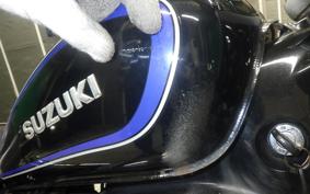 SUZUKI GZ125-HS 2000