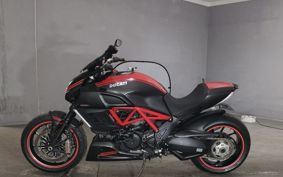 DUCATI DIAVEL CARBON 2011 G100AB