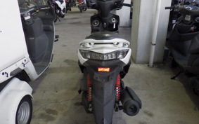 YAMAHA CYGNUS 125 XSR 2