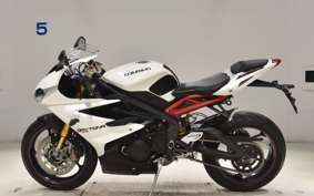 TRIUMPH DAYTONA 675 R 2015