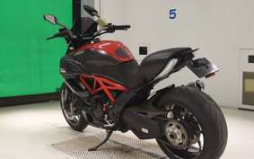 DUCATI DIAVEL Carbon 2013