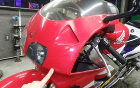HONDA RVF400 2000 NC35
