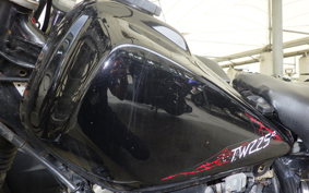 YAMAHA TW225 DG09J