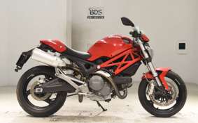 DUCATI MONSTER 696 + 2010