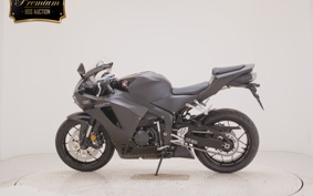HONDA CBR600RR 2025 PC40