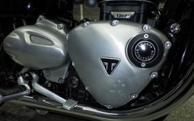 TRIUMPH BONNEVILLE T120 2020