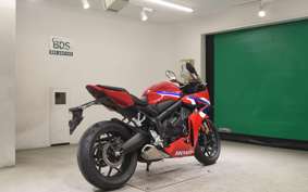 HONDA CB650R E-Clutch 2026 RH17