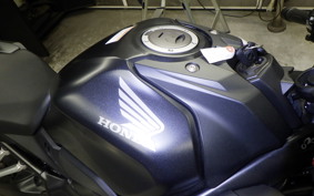 HONDA CBR650R E-Clutch 2025 RH17