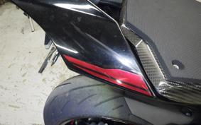 YAMAHA YZF-R1 2016