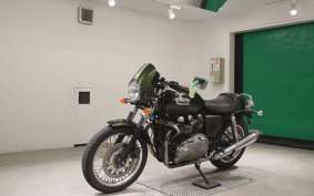 TRIUMPH THRUXTON 900 2012