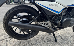 YAMAHA RZ350 1981 4U0