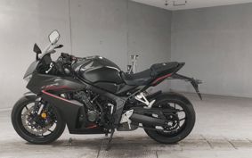 HONDA CBR650R E-Clutch RH17