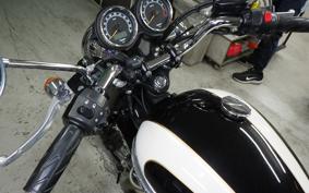 TRIUMPH BONNEVILLE T100 2010