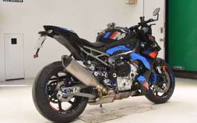 BMW M1000R 2025
