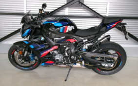 BMW M1000R 2024 0E81