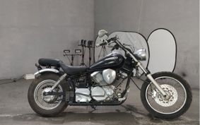 YAMAHA DRAGSTAR 250 VG02J