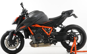 KTM 1290 SUPER DUKE R 2020 V3940
