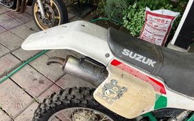 SUZUKI TS200R K SH12A