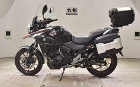 SUZUKI Vｽﾄﾛｰﾑ250A 2015