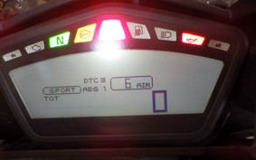 DUCATI HYPERSTRADA 820 2014