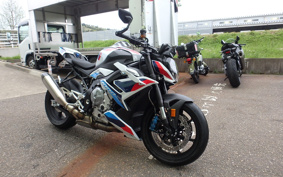 BMW M1000R 2023 0E81